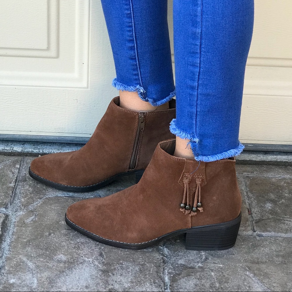 NIB Decades Cognac Suede Tassel Western Booties - Picture 4 of 7